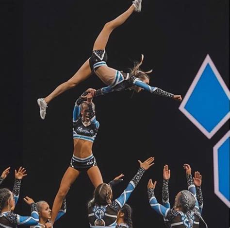 Expert cheer coaching session